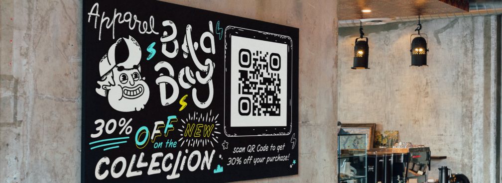 Ejemplo de un código QR en un cartel dentro de una tienda