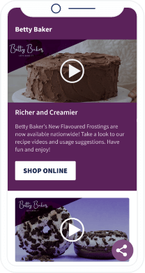 Una página de destino con un código QR que muestra una lista de reproducción con vídeos de recetas y un botón para comprar el producto alimentario en línea.