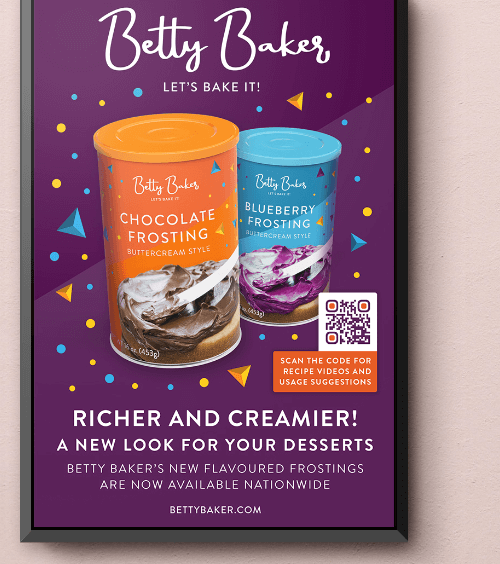 Cartel publicitario de un producto alimenticio con un código QR que, al escanearlo, muestra una lista de reproducción con vídeos de recetas.