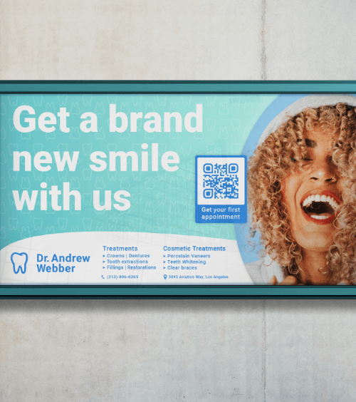 Póster de la clínica dental Dr. Andrew Webber en un edificio que incluye un código QR y un marco personalizado