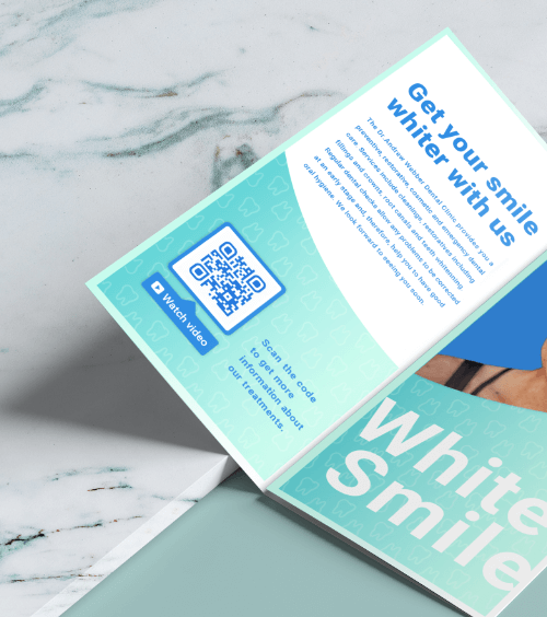 Un folleto con información sobre el blanqueamiento dental y un código QR con un marco 
