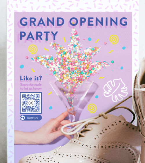 Anuncio publicitario de una tienda en una revista con un código QR que lleva a los usuarios a una galería de imágenes, donde pueden ver la última colección de moda.