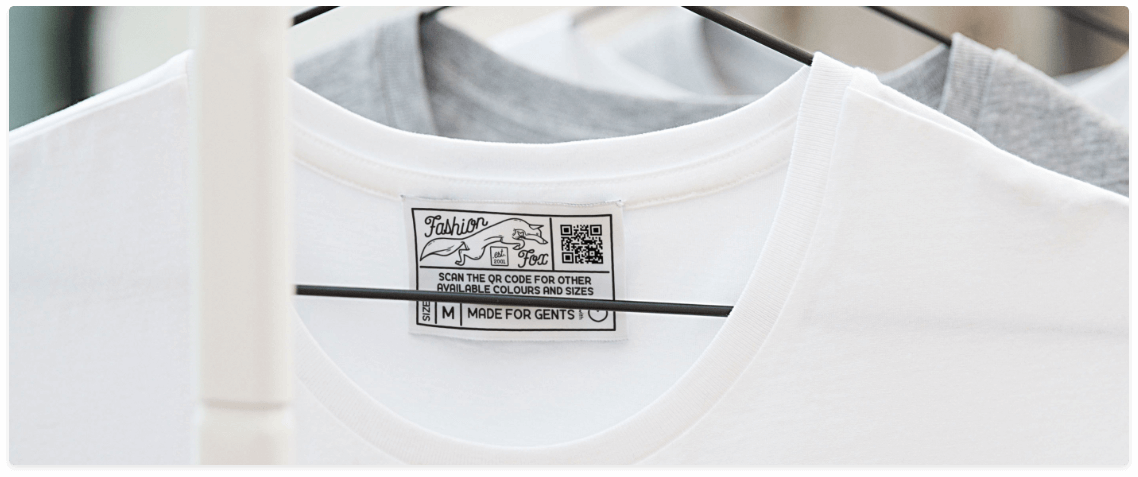 Etiquetas de precios de ropa fotografías e imágenes de alta resolución -  Alamy